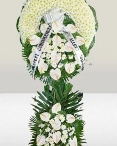 a elegant Standing Spray
