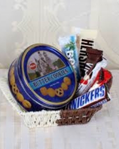 chocolate basket w/cookies